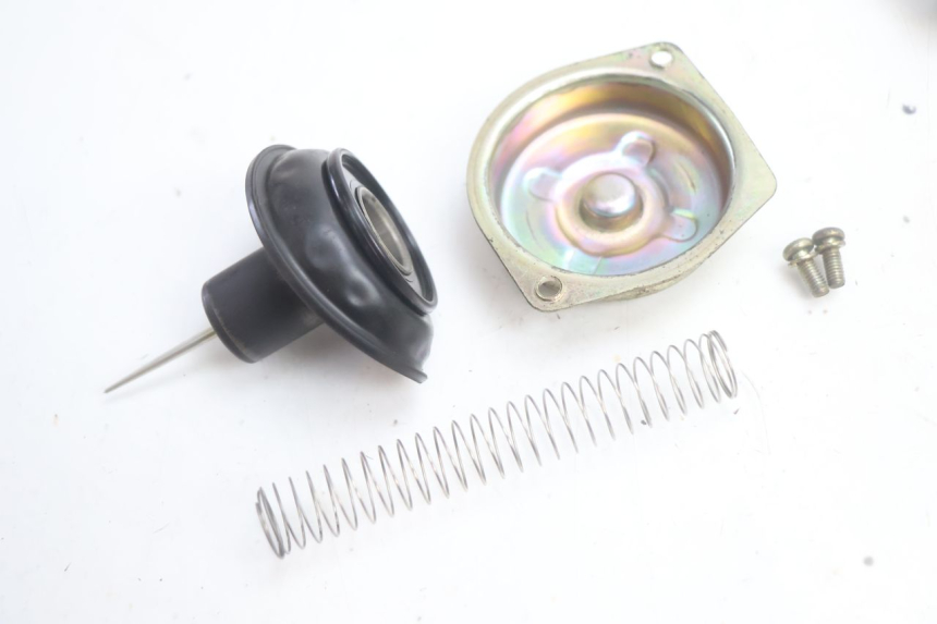 photo de CARBURATORE PEUGEOT KISBEE 4T 50 (2010 - 2017) - Altra vista dell'articolo