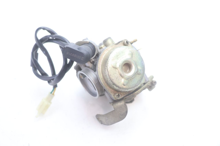 photo de CARBURATORE PEUGEOT KISBEE 4T 50 (2010 - 2017) - Primo piano tecnico