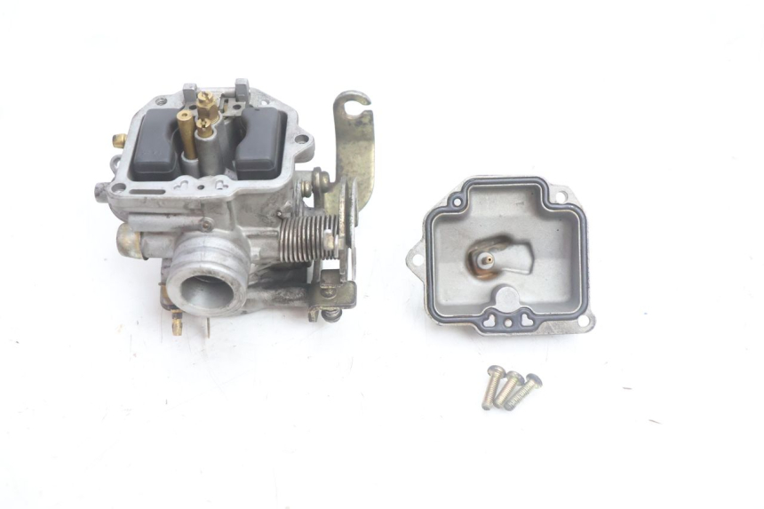 photo de CARBURATORE PEUGEOT KISBEE 4T 50 (2010 - 2017) - Stato della superficie e materiale