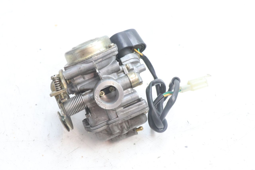 photo de CARBURATORE PEUGEOT KISBEE 4T 50 (2010 - 2017) - Altra angolazione