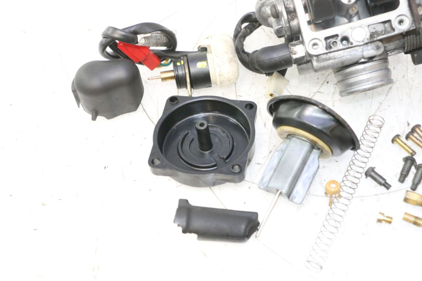 photo de CARBURATORE PIAGGIO LIBERTY 125 (1998 - 2008) - Dettagli dei punti di fissaggio