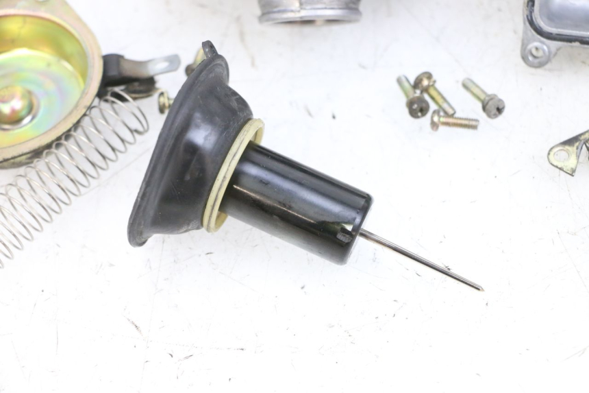 photo de CARBURATORE KYMCO LIKE 125 (2009 - 2016) - Ispezione visiva dettagliata