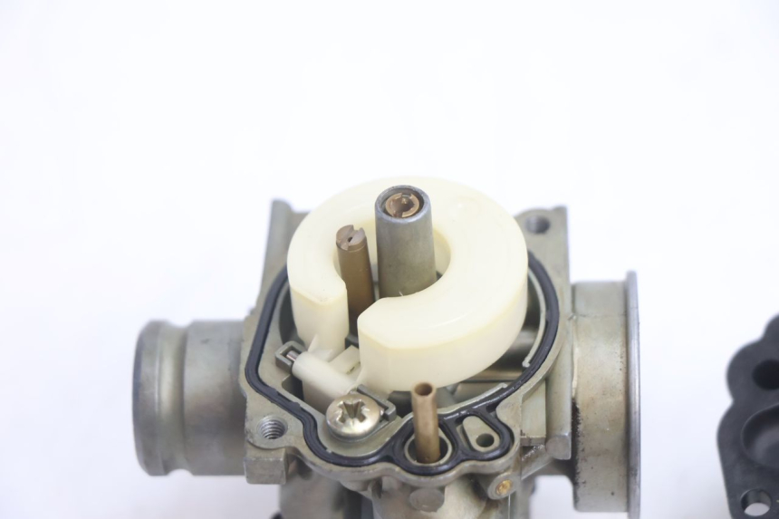 photo de CARBURATORE PEUGEOT LUDIX ONE 14P 50 (2004 - 2013) - Stato della superficie e materiale