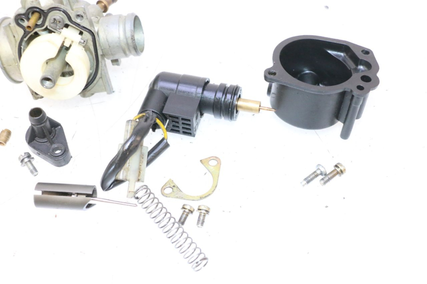 photo de CARBURATORE PEUGEOT LUDIX ONE 50 (2004 - 2006) - Stato della superficie e materiale