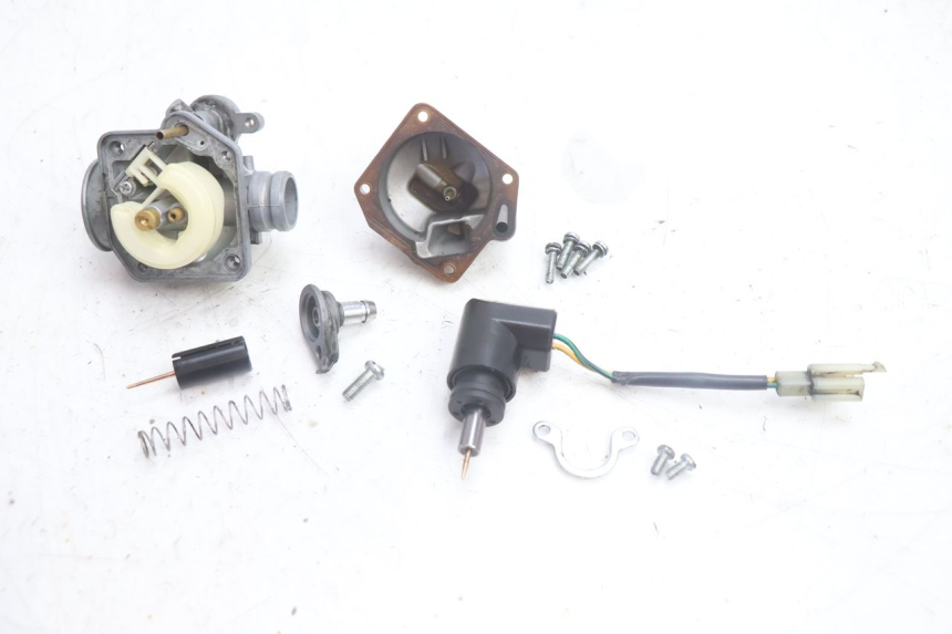 photo de CARBURATORE PEUGEOT LUDIX PRO 2T 50 (2010 - 2017) - Dettagli dei punti di fissaggio