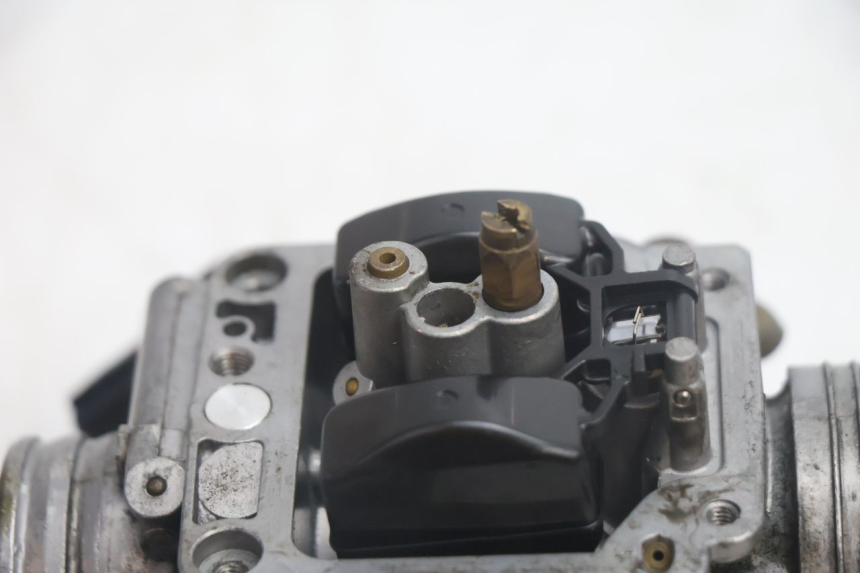 photo de CARBURATORE PIAGGIO MP3 125 (2006 - 2014) - Caratteristiche distintive