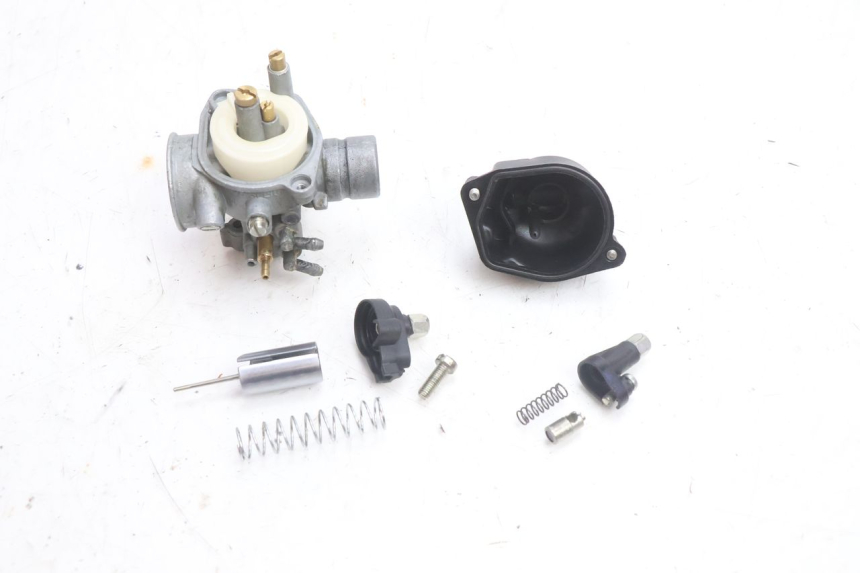 photo de CARBURATORE RIEJU MRT PRO SUPERMOTARD 50 (2007 - 2018) - Stato della superficie e materiale