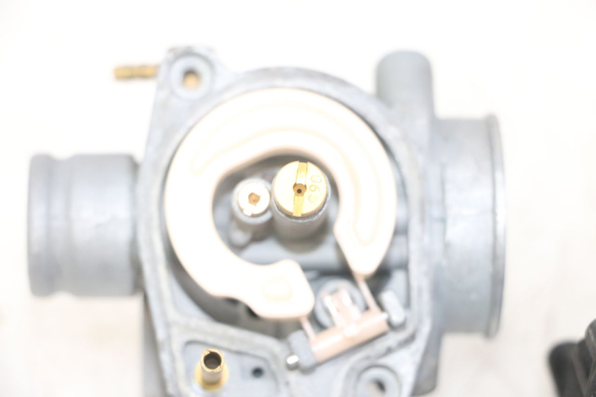 photo de CARBURATORE PIAGGIO NEW TYPHOON 50 (2018 - 2021) - Primo piano ad alta risoluzione