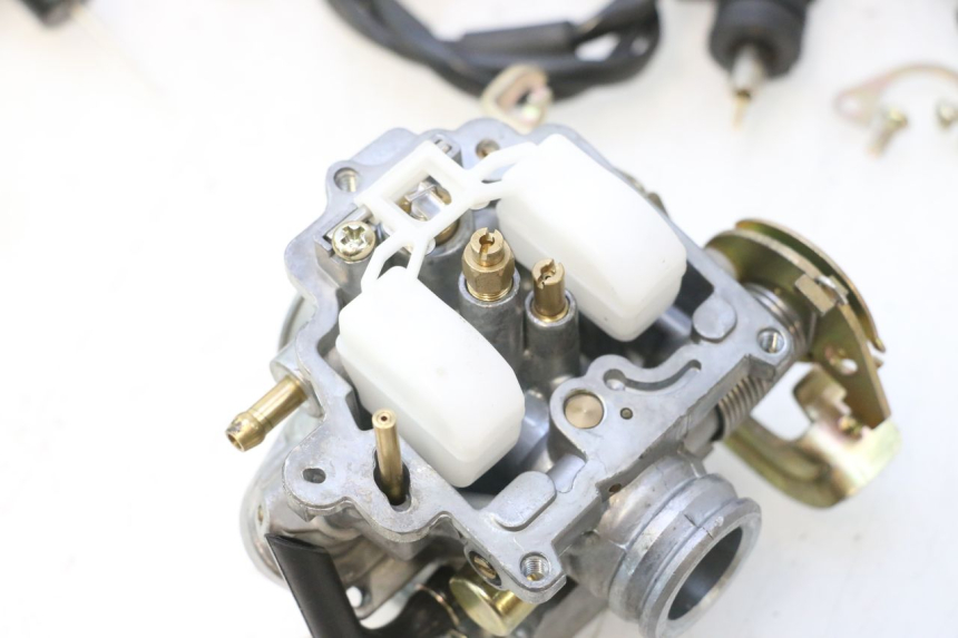 photo de CARBURATORE JM MOTORS OLDIES 4T 50 (2010 - 2020) - Focus sulla struttura