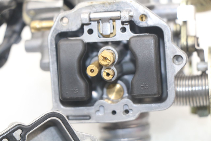 photo de CARBURATORE SYM ORBIT 2 50 (2008 - 2014) - Caratteristiche distintive