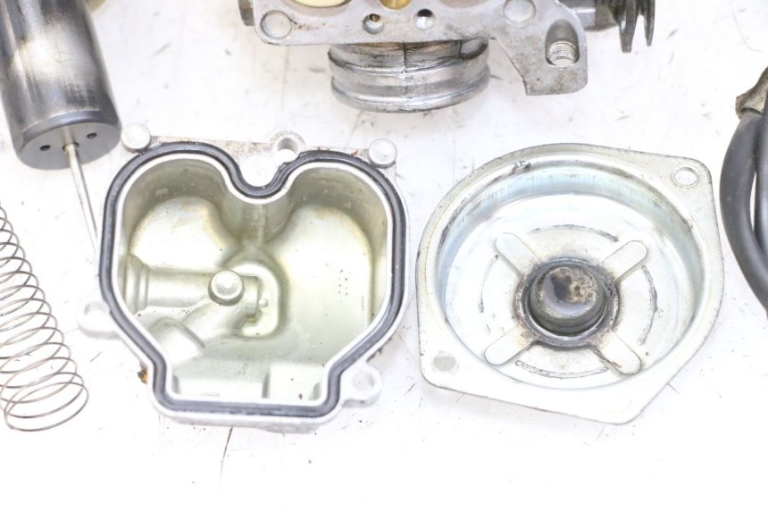 photo de CARBURATORE PIAGGIO VESPA LX 150 (2005 - 2013) - Primo piano ad alta risoluzione