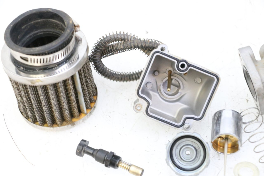 photo de CARBURATORE APOLLO RFZ 125 - Zoom sui componenti