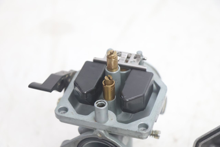 photo de CARBURATORE APOLLO RFZ 125 - Zoom sui componenti