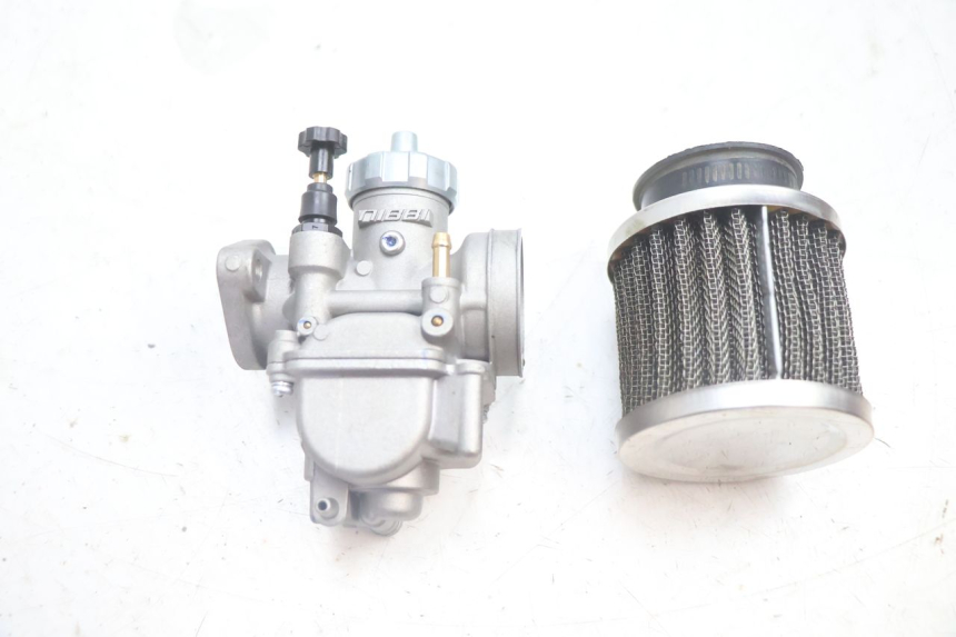 photo de CARBURATORE APOLLO RFZ 150 - Primo piano tecnico