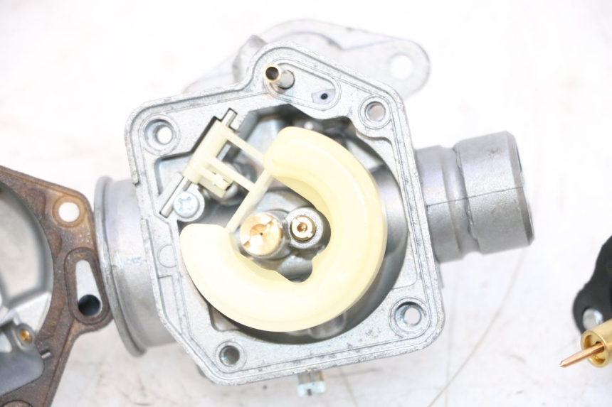 photo de CARBURATORE TNT MOTOR ROMA 12' 2T 50 (2007 - 2018) - Primo piano ad alta risoluzione