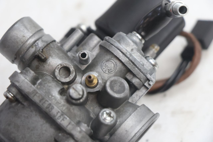 photo de CARBURATORE TNT MOTOR ROMA 12' 2T 50 (2007 - 2018) - Primo piano tecnico