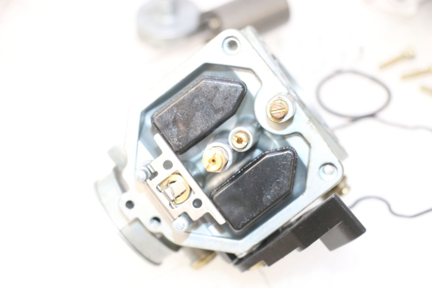 photo de CARBURATORE MZ RT 125 (2000 - 2008) - Primo piano ad alta risoluzione