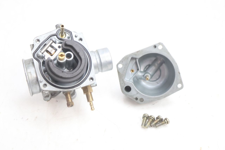 photo de CARBURATORE KEEWAY RY6 2T 50 (2011 - 2019) - Stato della superficie e materiale