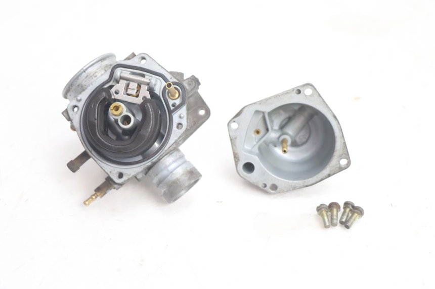 photo de CARBURATORE KEEWAY RY6 2T 50 (2011 - 2019) - Stato della superficie e materiale