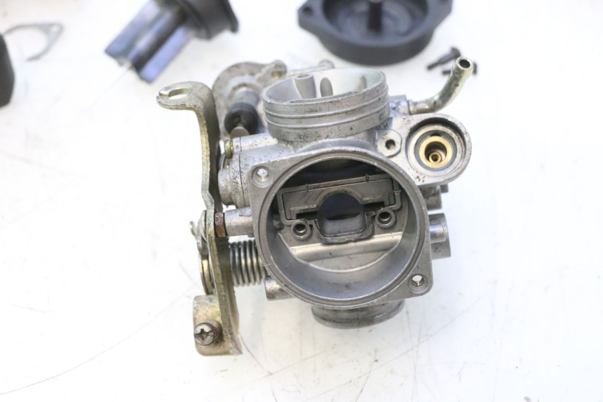 photo de CARBURATORE DAELIM S2 125 (2006 - 2007) - Caratteristiche distintive