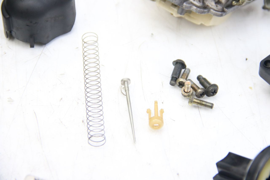 photo de CARBURATORE APRILIA SCARABEO 4T 50 (2009 - 2017) - Primo piano ad alta risoluzione