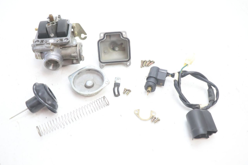 photo de CARBURATORE FYM SCOOTERONE 125 (2006 - 2008) - Stato della superficie e materiale