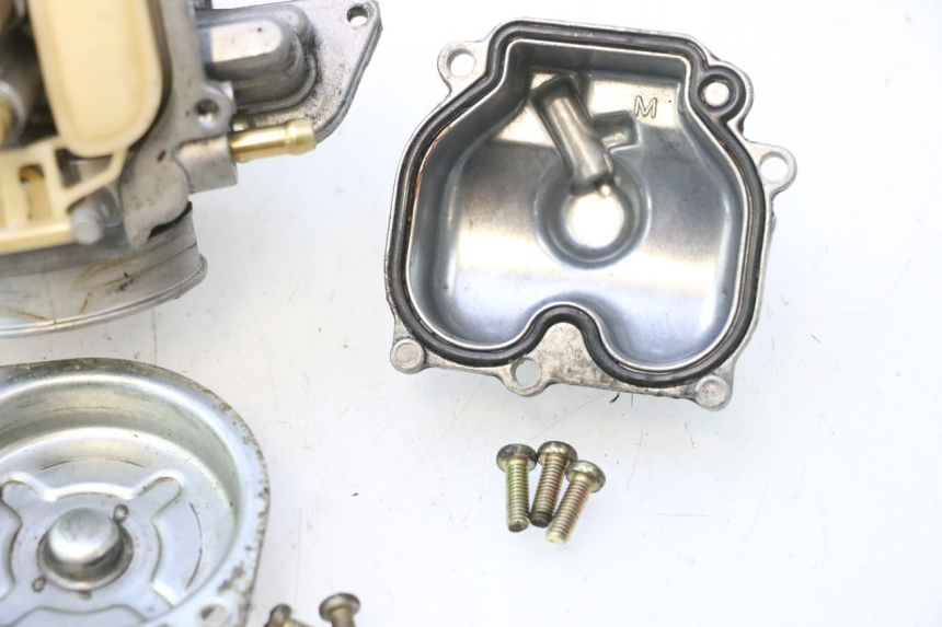 photo de CARBURATORE HONDA SCV LEAD 100 (2003 - 2007) - Angolazione alternativa