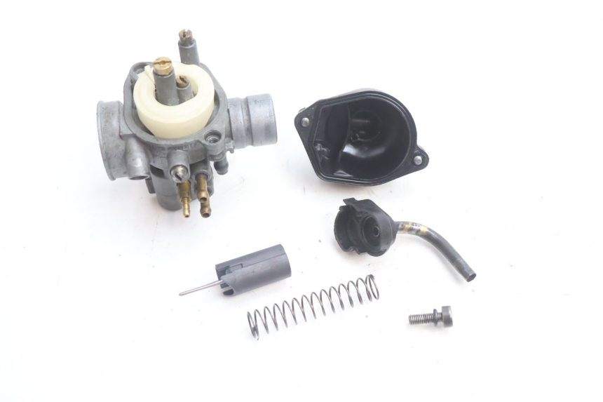 photo de CARBURATORE PEUGEOT SPEEDFIGHT 2 AC 50 (2000 - 2009) - Stato della superficie e materiale