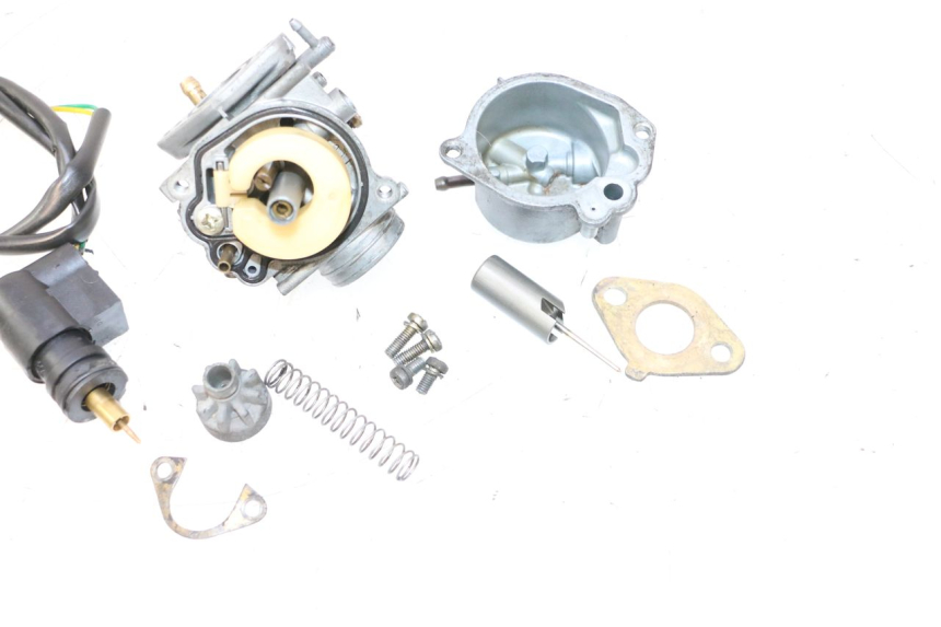 photo de CARBURATORE PEUGEOT SPEEDFIGHT LC 50 (1996 - 2002) - Ispezione visiva dettagliata