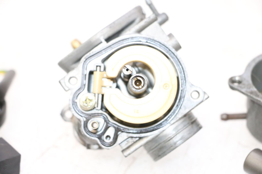photo de CARBURATORE PEUGEOT SPEEDFIGHT LC 50 (1996 - 2002) - Angolazione alternativa