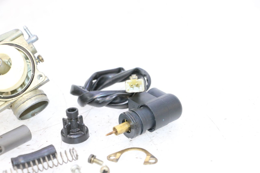 photo de CARBURATORE PEUGEOT SPEEDFIGHT LC 50 (1996 - 2002) - Zoom sui componenti