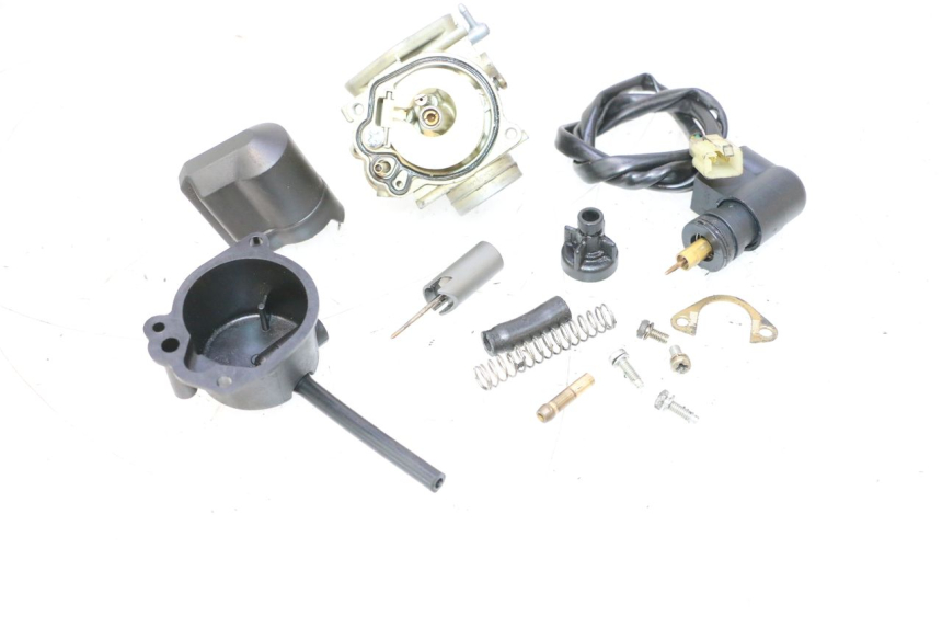 photo de CARBURATORE PEUGEOT SPEEDFIGHT LC 50 (1996 - 2002) - Primo piano ad alta risoluzione
