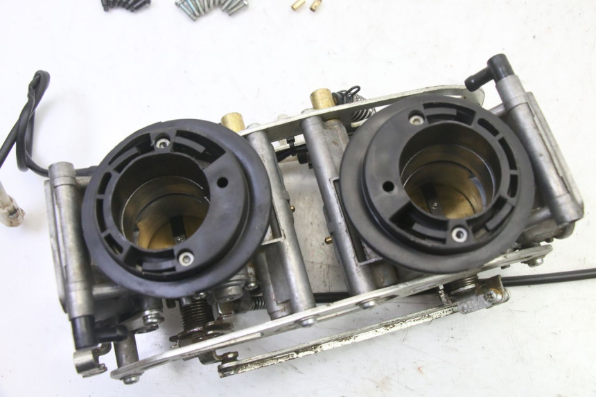 photo de CARBURATORE KTM SUPERENDURO R 950 (2005 - 2009) - Primo piano ad alta risoluzione