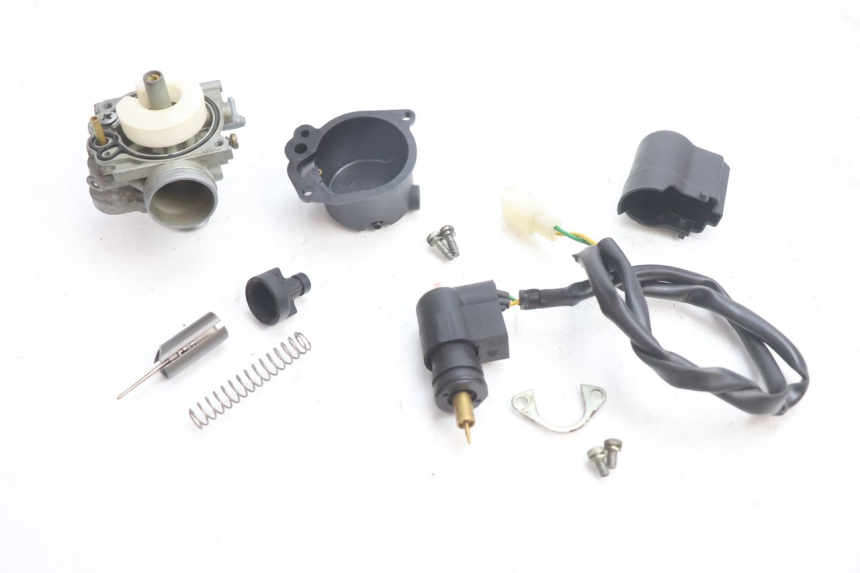 photo de CARBURATORE PEUGEOT TKR TREKKER FURIOUS 50 (2005 - 2014) - Stato della superficie e materiale