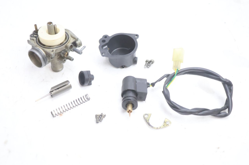 photo de CARBURATORE PEUGEOT TKR TREKKER FURIOUS 50 (2005 - 2014) - Stato della superficie e materiale