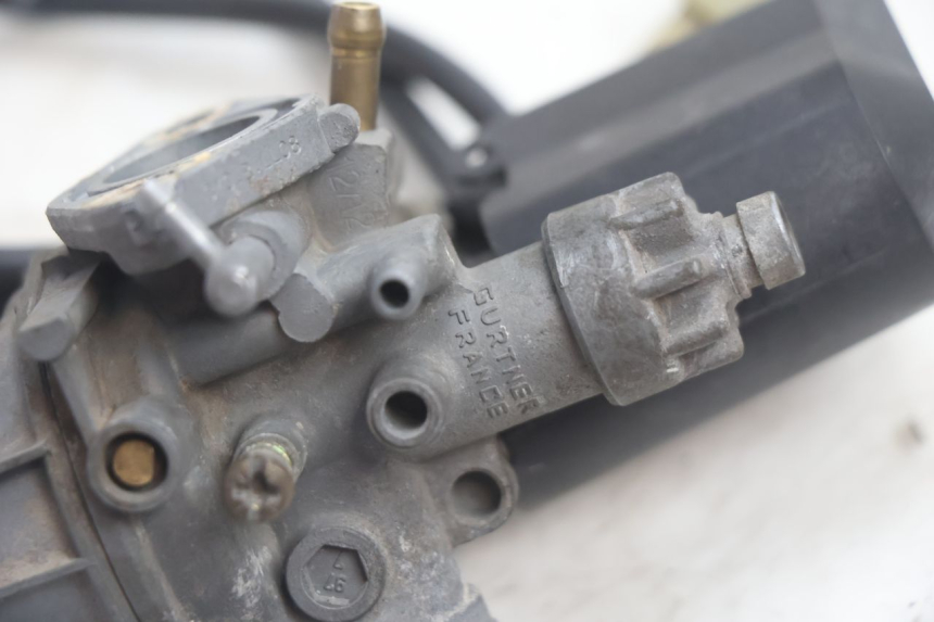 photo de CARBURATORE PEUGEOT TREKKER 50 (1995 - 2004) - Zoom sullo stato d'uso