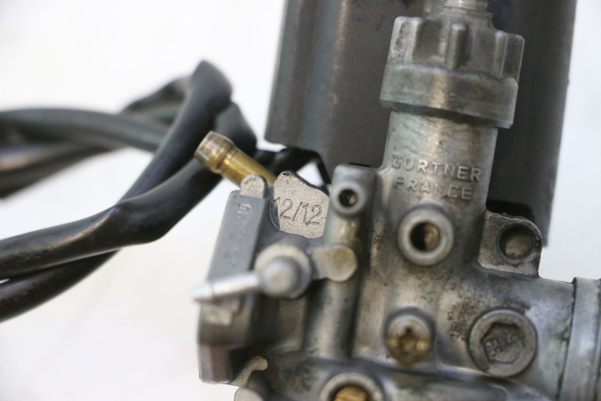 photo de CARBURATORE PEUGEOT TREKKER 50 (1995 - 2004) - Zoom sullo stato d'uso
