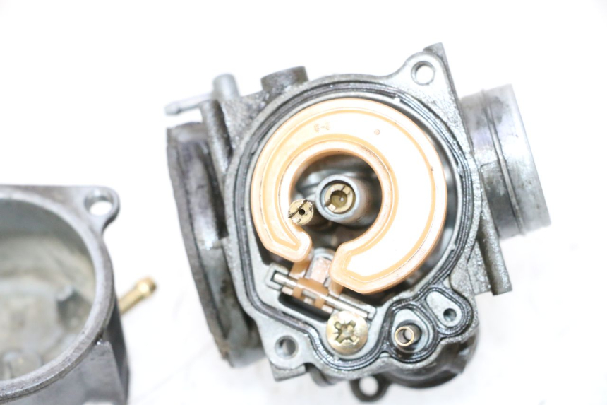 photo de CARBURATORE PEUGEOT TREKKER 50 (1995 - 2004) - Angolazione alternativa