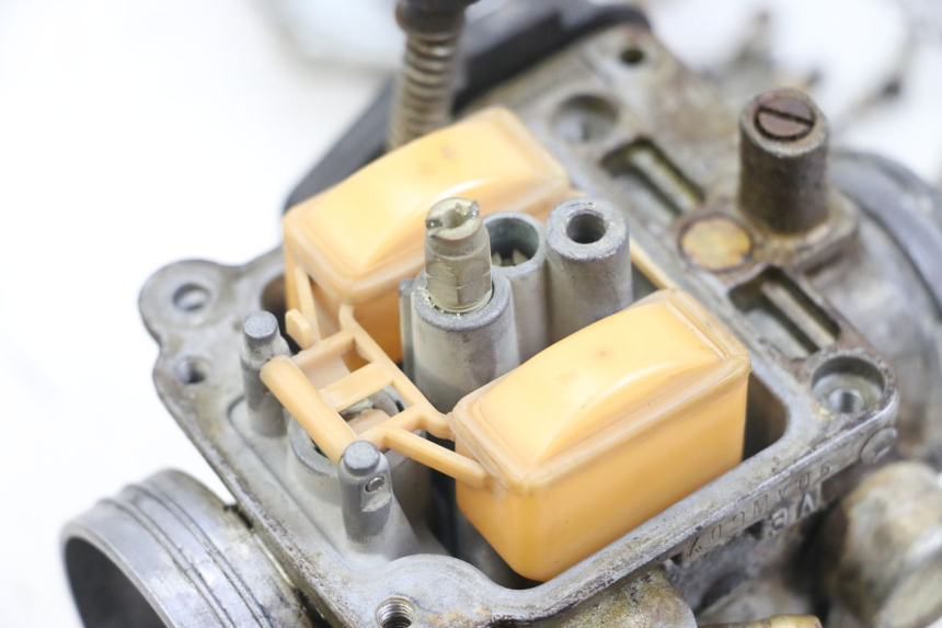 photo de CARBURATORE HONDA TRX 300 (1988 - 2000) - Caratteristiche distintive