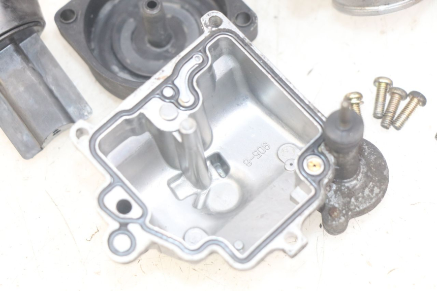 photo de CARBURATORE SUZUKI UH BURGMAN 125 (2002 - 2006) - Ispezione visiva dettagliata