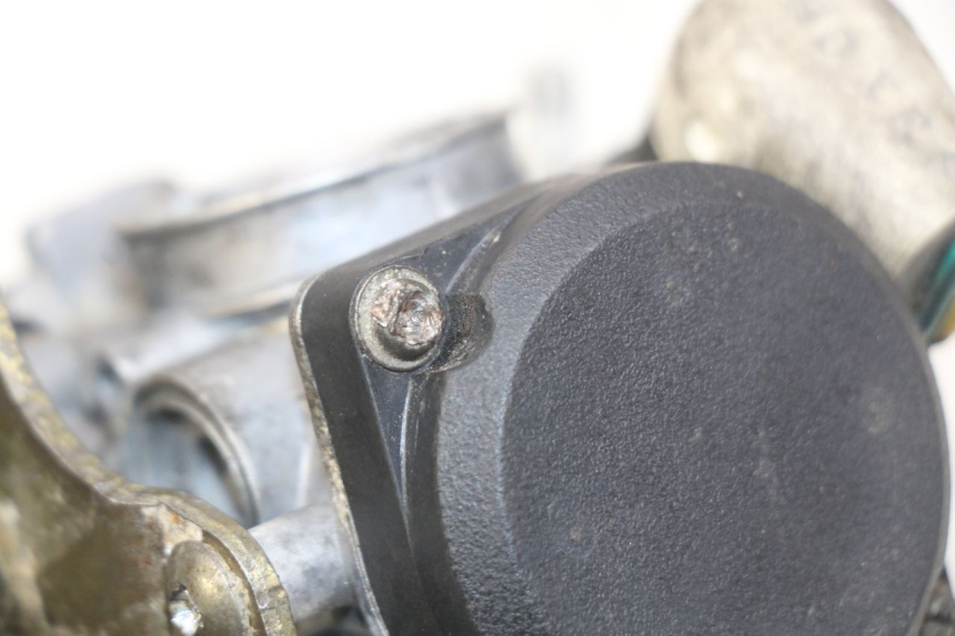 photo de CARBURATORE PEUGEOT V-CLIC VCLIC 50 (2007 - 2013) - Zoom sullo stato d'uso