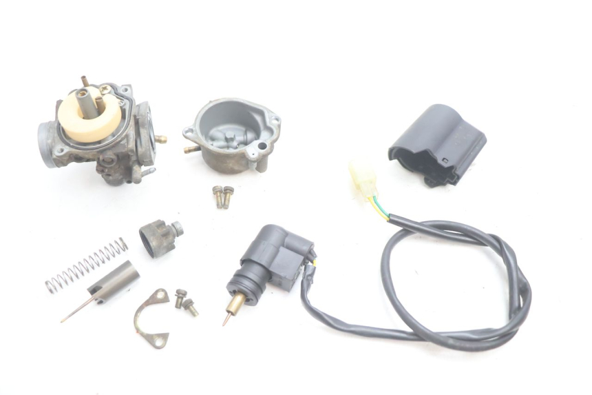 photo de CARBURATORE PEUGEOT VIVACITY 50 (1998 - 2003) - Stato della superficie e materiale