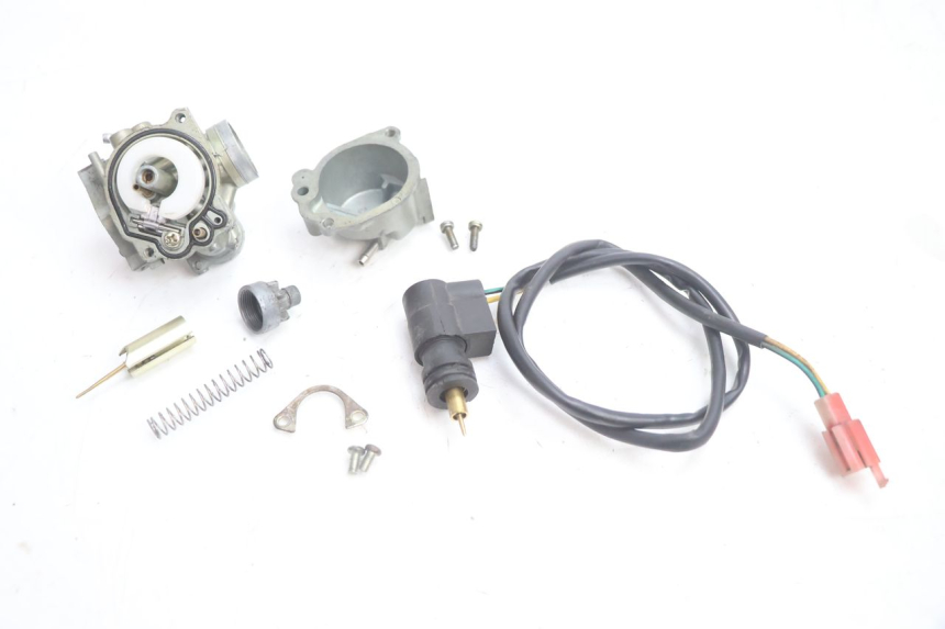 photo de CARBURATORE PEUGEOT VIVACITY 50 (1998 - 2003) - Dettagli dei punti di fissaggio