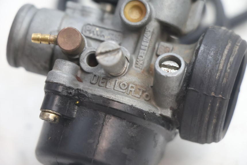 photo de CARBURATORE PEUGEOT VIVACITY 100 (1999 - 2008) - Primo piano tecnico