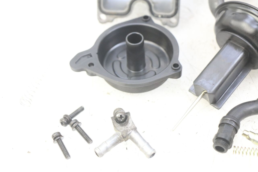 photo de CARBURATORE HONDA VT C SHADOW 125 (1999 - 2007) - Ricambio usato controllato