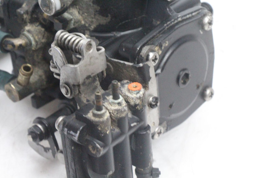 photo de CARBURATORE YAMAHA WAVE RUNNER GP R 1200 (2000 - 2003) - Zoom sui componenti