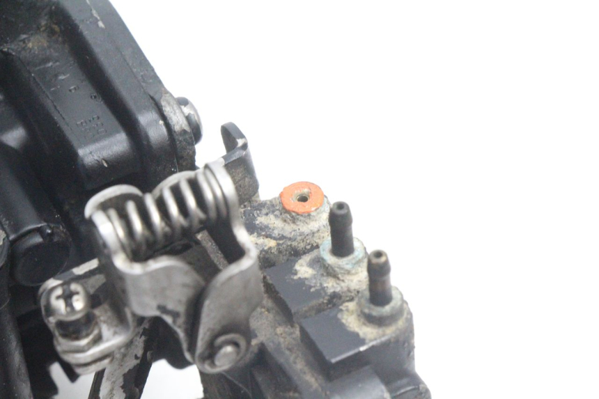 photo de CARBURATORE YAMAHA WAVE RUNNER GP R 1200 (2000 - 2003) - Primo piano ad alta risoluzione