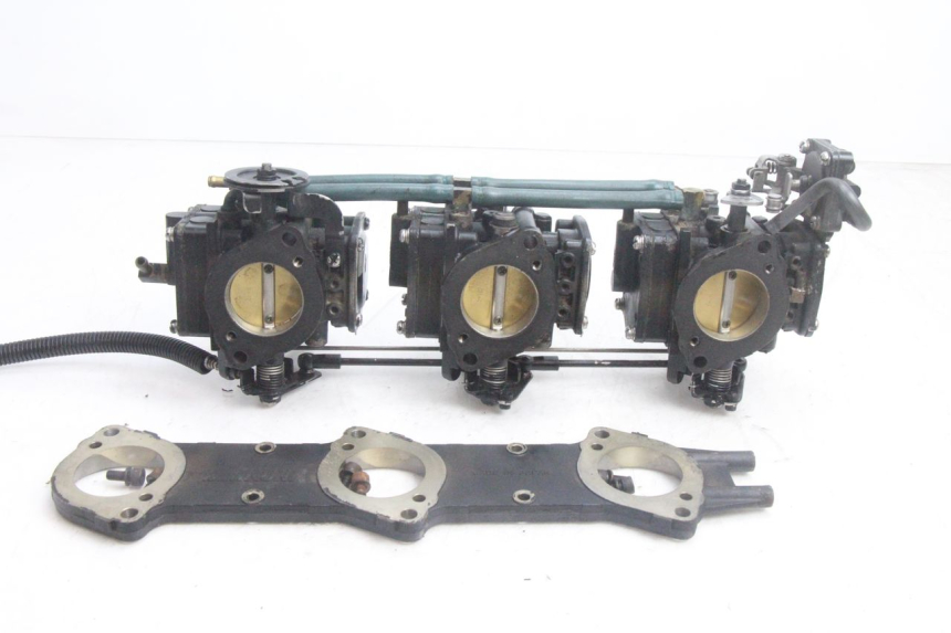 photo de CARBURATORE YAMAHA WAVE RUNNER GP R 1200 (2000 - 2003) - Foto prodotto supplementare