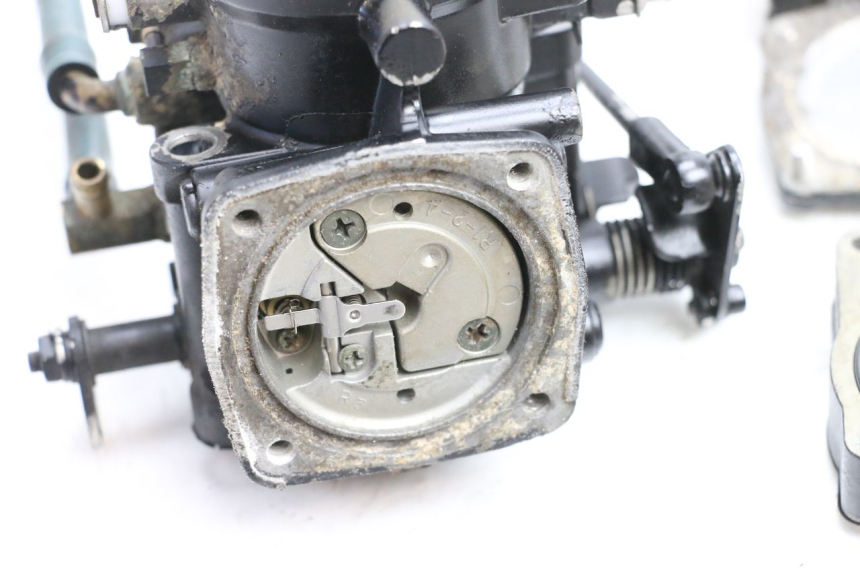 photo de CARBURATORE YAMAHA WAVE RUNNER GP R 1200 (2000 - 2003) - Zoom qualità usato