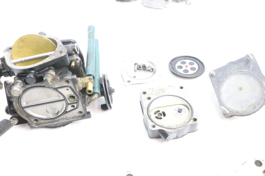 photo de CARBURATORE YAMAHA WAVE RUNNER GP R 1200 (2000 - 2003) - Zoom sullo stato d'uso